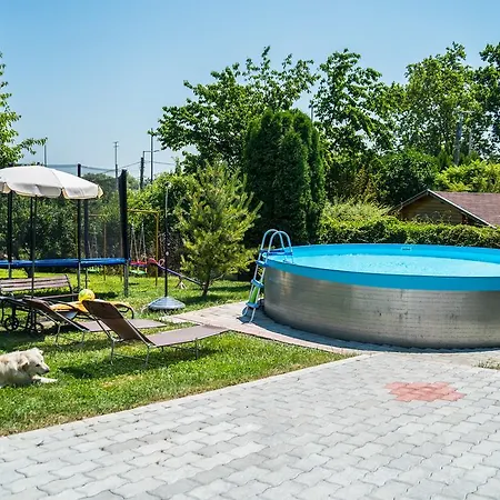 Apartament Kaman Vendeghaz *