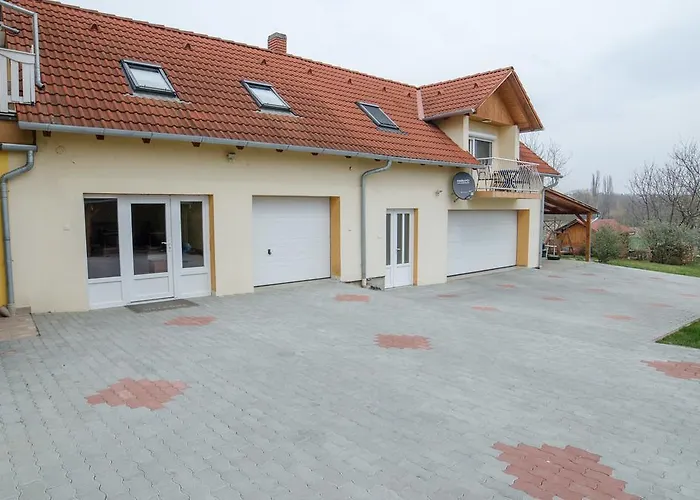 Kaman Vendeghaz Appartamento Alsópáhok